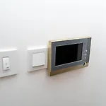 Deluxe *